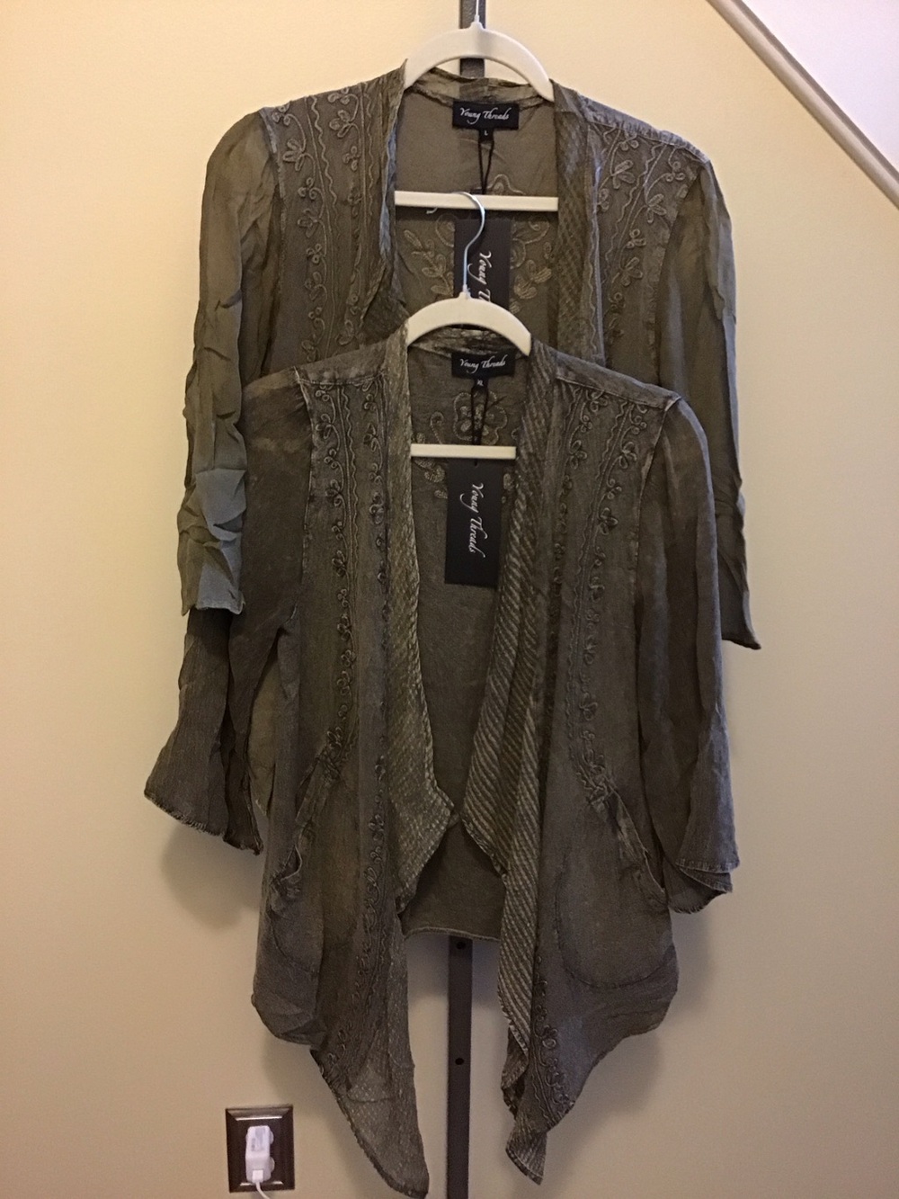 YOUNG THREADS NWT KIMONO OLIVE Waterfall Front embroidered  med Large Xl